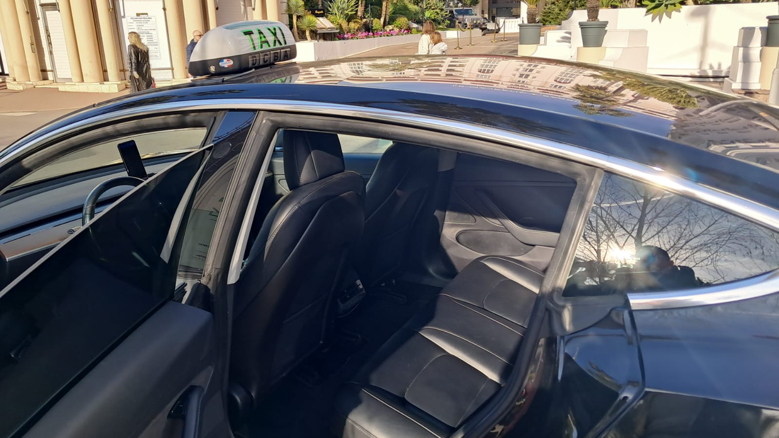 Taxi Cannes – Premium Partner for Airport Transfers & CPAM Medical Transport
